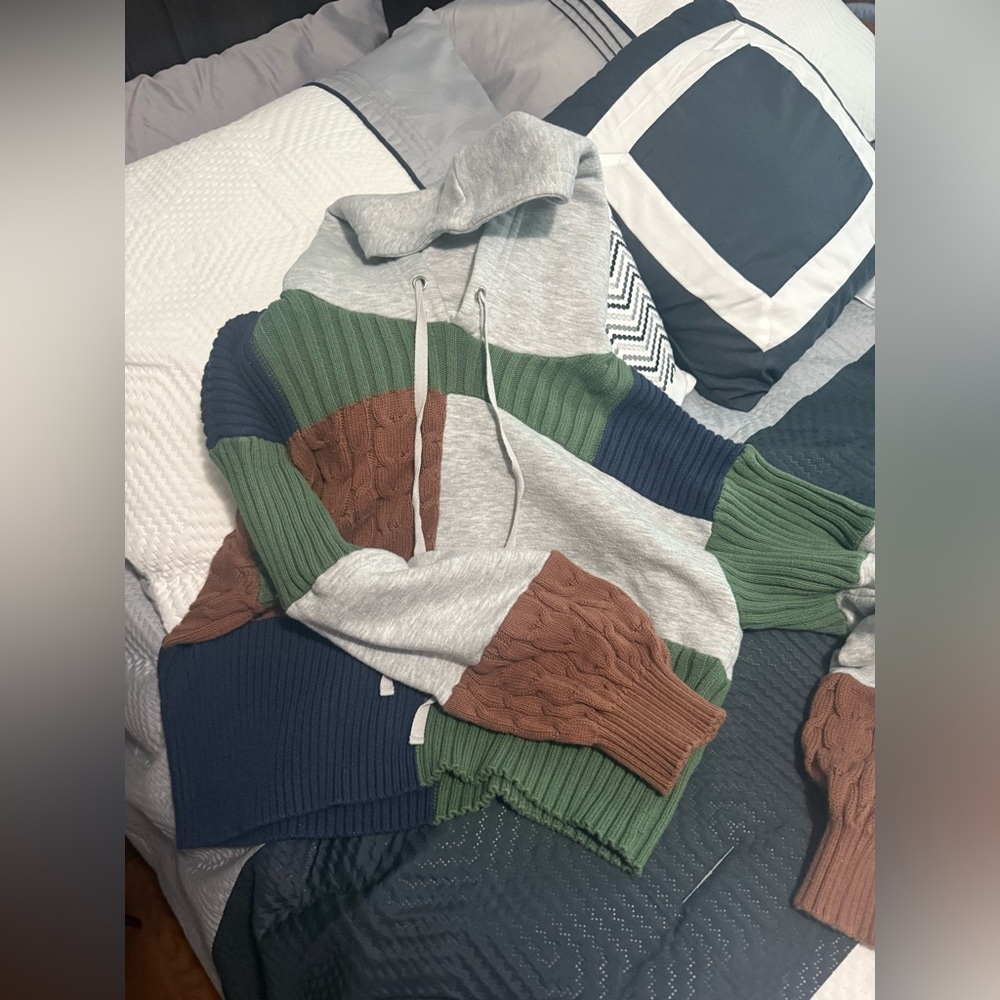 Colorblock Knit womens Sweater- fitz and eddi MEDIUM cropped